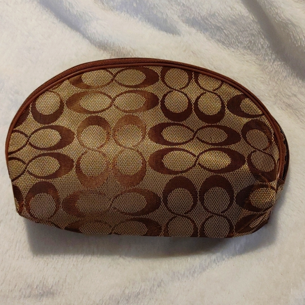 NWOT Double CC Cosmetic Clutch Carry all Make-up Bag
